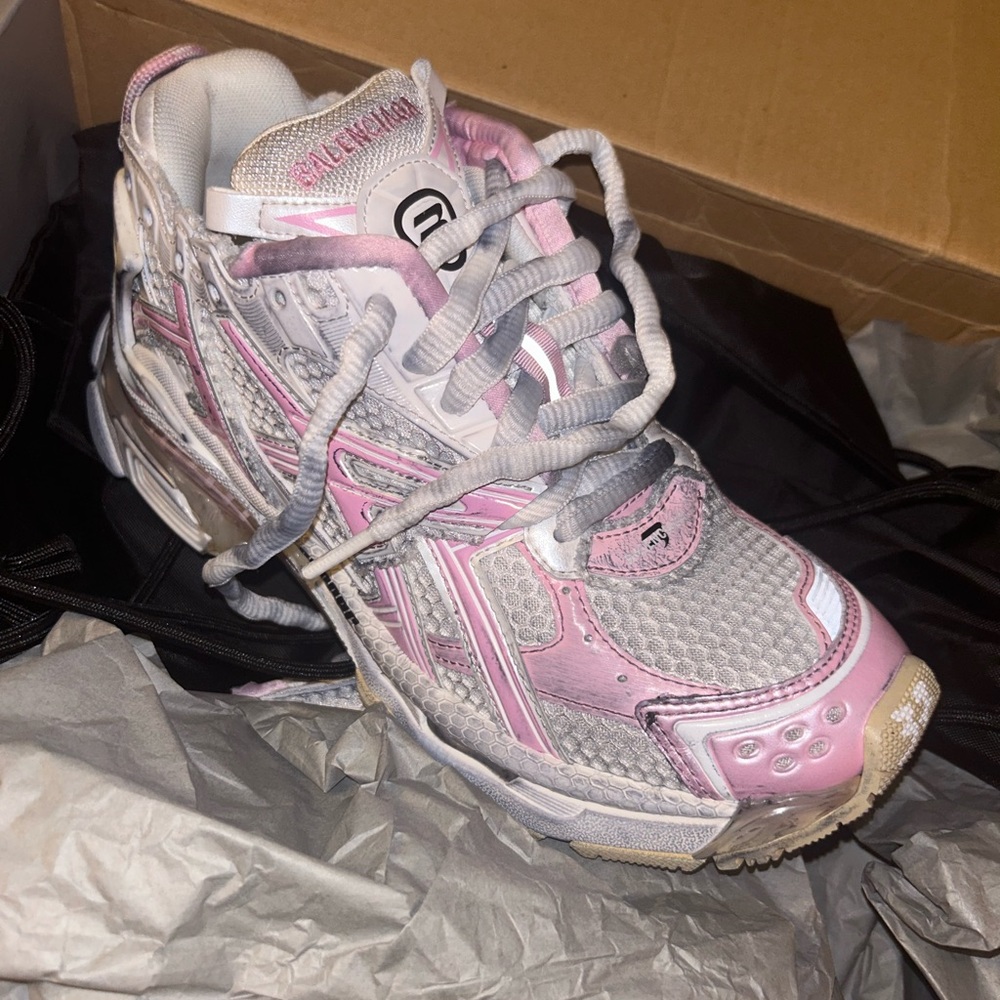 Balenciaga women runner sneakers